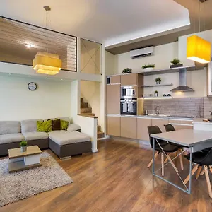 Apartment Spacious & Stylish In Downtown
