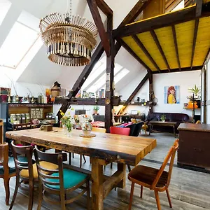 Nest Albergue